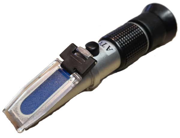 Refractometer